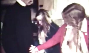 20 Jahre alt, wurde zur ärztlichen Untersuchung alte weiber wollen sex gebracht, und der Arzt war lange bei ihr auf der Party gewesen. Du bist müde, ich messe die Temperatur und wusch seine Kappe im Badezimmer. Legen Sie es auf die Couch und überprüfen Sie das Loch durch den Spiegel.