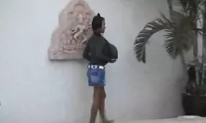 Ein kleiner Hund hat seine Beine aufgehängt, sie hing ein Bild an die Wand, und ihr Mann kletterte sofort auf, um ihre Beine zu küssen und versuchte, die Schmerzen zu lindern. Während ich das tat, stand ein Mitglied auf. Zieh alte sexbilder dein Höschen aus. Er kletterte nach oben und fing an zu ficken. Das ließ mich die Beine schütteln und ich war so müde von dieser Massage.