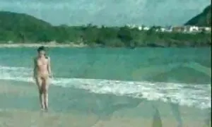 Diese alte Frau sitzt mit ihrem Sohn auf dem sexfilme ältere Feld, diskutiert, was im Garten zu tun ist, und die Person denkt über etwas ganz anderes nach. Anstatt Kartoffeln anzubauen, möchte er seine Mutter vergrößern und sie genießen. Teilweise vollständig erreicht, wurde seine Zunge sofort in ein Loch vergraben und schön geleckt. Sie streckte ihr Bein von der Seite und hielt die Haut, obwohl Hammer in ihre Vagina gepflanzt. Sie änderte ihre Position, brachte sie von hinten und legte sie auf seinen Penis. Sanftes Reiben hilft, die Soße zu fühlen und mit dem Arsch der Mutter zu enden.