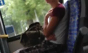 Eine Frau, die eindeutig die Wünsche seines Freundes erfüllte, war ein wenig Dominanz über sie. Er wartete darauf, dass sich das Mädchen im Bett wohl fühlte, zeigte seine Füße zum Mund und fing an, nacheinander die Finger zu lecken. Dann stornierte sie die Mädchen der Ferse, und dann drehte sich der linke Fuß zum rechten Fuß, den alte weiber pornofilme sie gut mit ihrer Zunge abwischte.