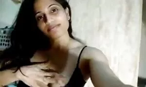 Die Schönheit steckt einen schwarzen Schwanz in ein heißes Loch und nackte alte frauen videos entwickelt es speziell, um leicht in ein Mitglied eines Freundes einzudringen. Das Mädchen saugt den Appetit eines Volkes, das gerne in zwei Löchern und mit einem Strom von dickem Sperma in den Mund spielt.