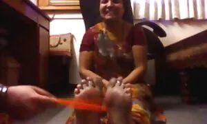 Amateur-Film mit bärtigen Vätern kostenlose pornofilme von reifen frauen und Mädchen. Männer viu.com ein Mädchen in der Küche an der Waschmaschine.