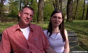 Das junge Paar beschloss, sich zu diversifizieren. und dieser Mann beschloss, seine Freundin mit seinen Freunden zu teilen. Sehen Sie, dass das Kind dünn ist und der Mann sorgfältig und hell, werden alle sex filme mit alten frauen von ihr haben. und so können die Tiere bis zu dem Material reichen, das in der Muschi schlägt.
