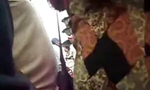 Blonde fühlen sich zu Hause müde. Sie war in einem kleinen Zimmer, auf einem kleinen Bett. Tippen Sie in den Körper, heben Sie die Brust. Prince, der ihr bald helfen wird, das Masturbieren zu genießen, muss. Berühren Sie es vorsichtig, greifen Sie die Muschi an und stecken Sie sie vorsichtig mit zwei Fingern ein. Wenn die Geschwindigkeit zunimmt, sind Pussy, Geld, Pflege und Schleifgeräusche zu hören. pornofilme von alten frauen Schließlich hat das Mädchen einen starken Orgasmus.