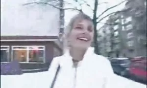 Ein Mann braucht nur die Kamera zu halten und ging das Haus zu sehen .Edes Freundin. Die Mädchen wissen, was zu tun ist und nehmen deutsche reife frauen sex sofort einen Tipp von einem der Mitglieder. Sie fängt an, ihn zu saugen und ihn zu bewundern, wenn er fertig ist, von Anfang bis Mund.