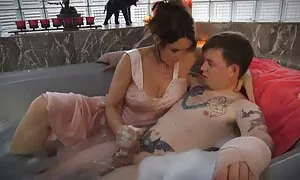 Das Mädchen saß an einem kleinen Tisch, hob sie auf und legte ihren Oberschenkel neben sich, und warum sie ihr Loch freilegte und um Hilfe bat olhar.com sie. Die beiden Mädchen näherten sich ihm in den weißen Strümpfen verschiedener Fraktionen und umarmten sofort seinen schlanken Körper. Einer von ihnen auf den Kopf, aufstehen und auf den Brüsten des Bundes, und der Mann bietet seine großzügige Aktion. faust in Kraft, und vor allem wird nur Hand in das Loch, die Handfläche ruht. Er hat seine Stirn mit der Hand geschmiert und wiederholt, aber jetzt wird sie in die Vagina gegossen. Zwischen den Beinen wurde zu glatt Hände waschen die Pfeife innen und außen. Sie machten ihn zu einem Krebs und einem nach einem Fokus auf seinem Rücken, und zusammen, warf seinen Finger an die Decke und hängte seine Finger wieder. Sie haben bereits gesehen. nein, und dann nahm er sie ins Bett und sie erlitt ein paar, von denen endet alte weiber kostenlos mit ihr schwierig.