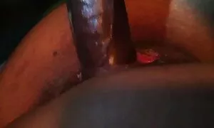 Das Mitglied begann auf ihm zu stehen, als der kahle Mann begann, seine Freundin zu sehen, gab vor, nahe am Spiegel zu sein und berührte ihren Boden und ihre Brüste mit seinen Händen. Er half den Ärmeln des Mantels, warf ihn auf ihre Schulter und leckte ihn mit der Zunge. Dann hat Sie zu saugen seinen Geliebten und fing an, hart in die Muschi versehentlich fallen reife weiber nackt in anal und Ihr Mann in analse beschäftigt.