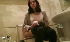 Um einen alten Film russischen Legenden zu widmen, ist Zarewnaja ein Frosch, aber jetzt Porno mit den Vorurteilen, die nur für erwachsene Publikum sind. Ha . Gold, sein Bruder nimmt seine Frau, und nachdem sie keine Zeit mehr haben, sie zum Haus seines Vaters zu bringen, fing er sofort an, sie zu erstechen. Brüder, sowie die Wahl von Ihnen mit den Pfeilen und werfen die schöne Freundin zum Haus seines Vaters und nahm sie sofort in den Raum, seinen Schmerz. wo Business-Mädchen mit einem Mitglied seiner mächtigen Arbeit. Ihr Jüngster hatte kein Glück, und möge der Frosch als seine Frau, selbst in einem Traum, von dem er nie geträumt hatte, ihn in einen schönen, unausgesprochenen Kuss verwandeln. Aber damit beginnen die interessantesten Dinge. Obwohl sie nicht versucht haben, dich zu fangen und dich zu belästigen, haben sie sich nicht beruhigt. geile reife frauen beim sex