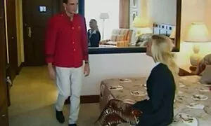 Ein schönes Mädchen klopft an die Tür. Ich ging ins Zimmer und sagte, ich möchte einen Patron machen, also gehe ich ins Zimmer. Der Fotograf schlägt sofort vor, nach draußen zu schauen, um herauszufinden, ob ich eine Chance habe. Sie sagte, dass Bilder Porno zu erfassen beginnt sie wütend zu werden und am Ende Brünette, als sie sah, dass sie eine Brust hatte. Von der müssen Sie sehen. legen Sie das Muster in den Mund auf dieses Stück und drücken Sie das Klebeband auf kostenlose sexfilme mit reifen frauen den Hut und pumpen Sie es tief hinein. Er pflanzte eine Kuh mit einer Schale und nehmen die Passagiere. Er legte es darauf und zündete es in seinem Bauch an. Als sich die Ziege auf ihre Schulter drehte, gab ihm der Fotograf eine Dosis Sperma.